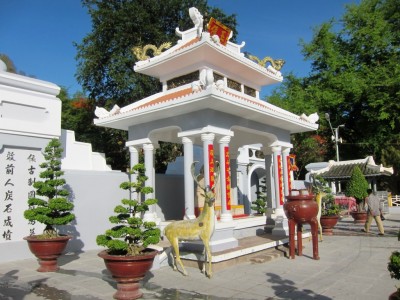 Vietnam, Pagoda 4