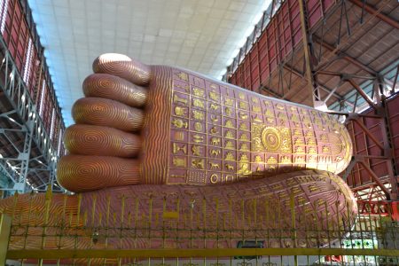 Chaukhtatgyi Buddha Temple 9-1