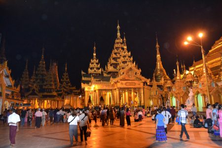 Shwedagon Pagoda at night 15