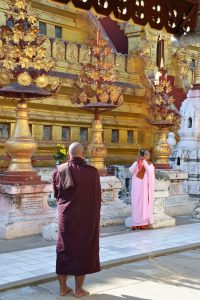 Shwezigon Temple 13-1